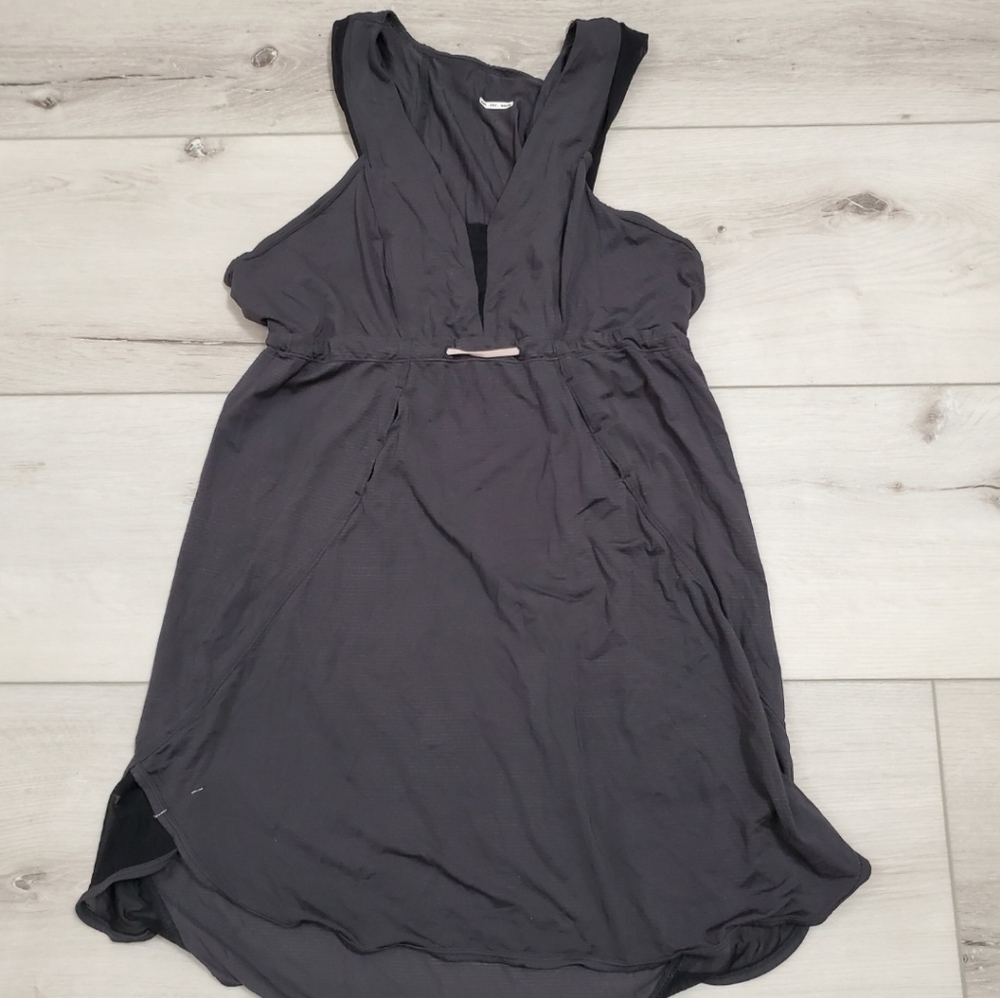 Lululemon Wet Dry Warm Run Dress Grey size 6/8